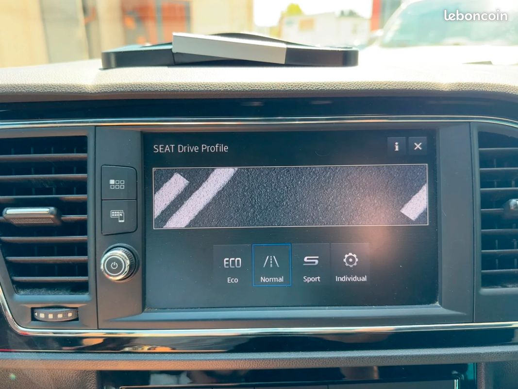 SEAT LEON 2.0 TDI 150 Start/Stop BVM6 FR / CAMERA / CARPLAY / SIEGE FR (image 40)