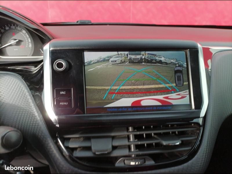 Peugeot 2008 1.2 PureTech 110ch Allure S&S (image 13)