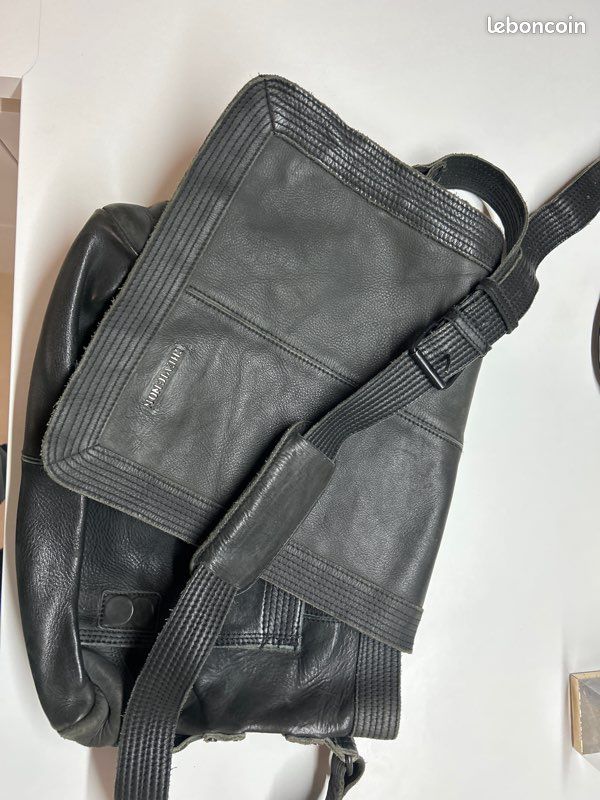 Besace Chevignon en cuir (image 1)