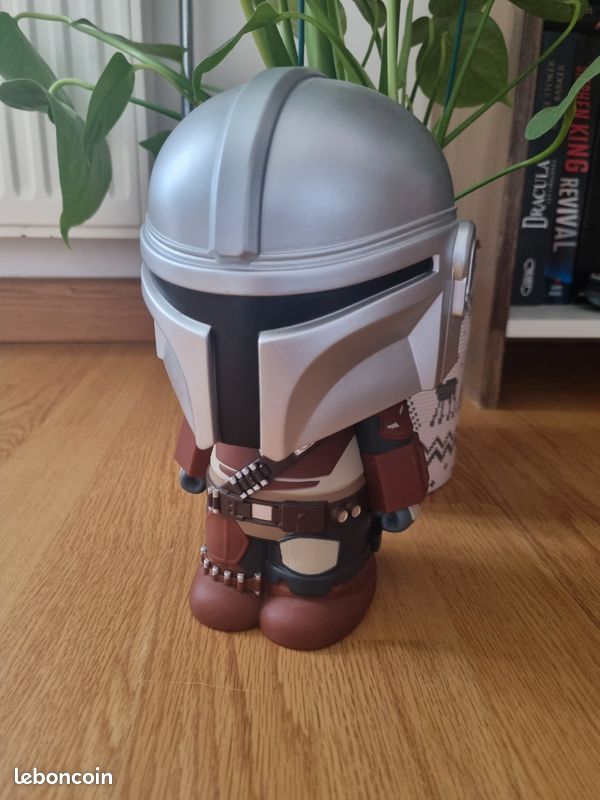 Tirelire Officielle The Mandalorian 20 Cm - Tirelire Bébé Yoda & Mando En PVC Moulé, Sous Licence Star Wars, Décoration & Épargne Enfant