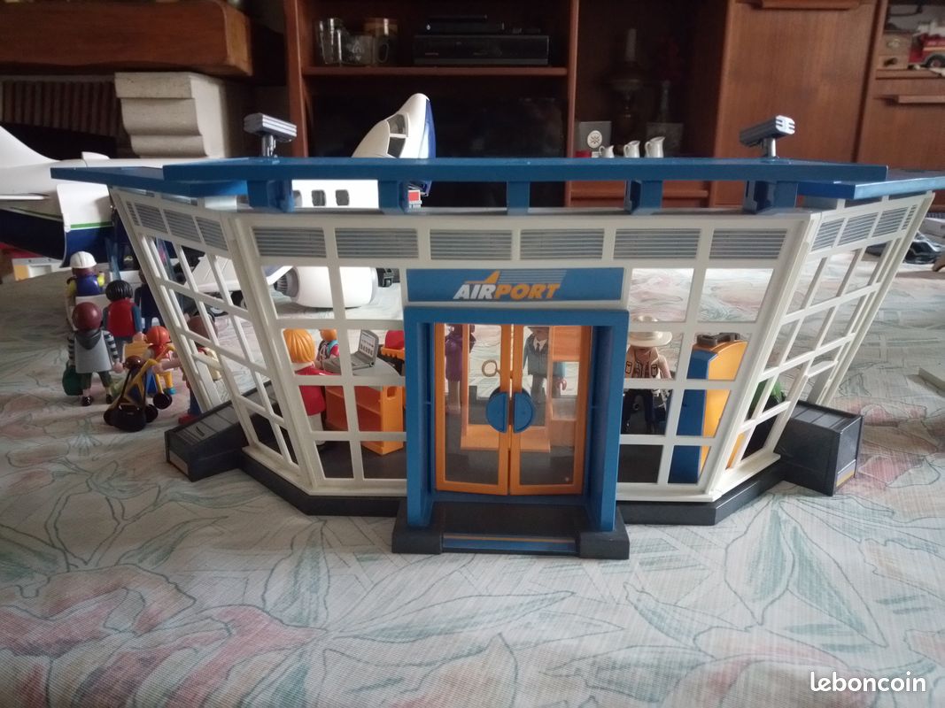 Lot Playmobil aéroport moderne (5338 + 5261 + 5399 + 5262) (image 4)