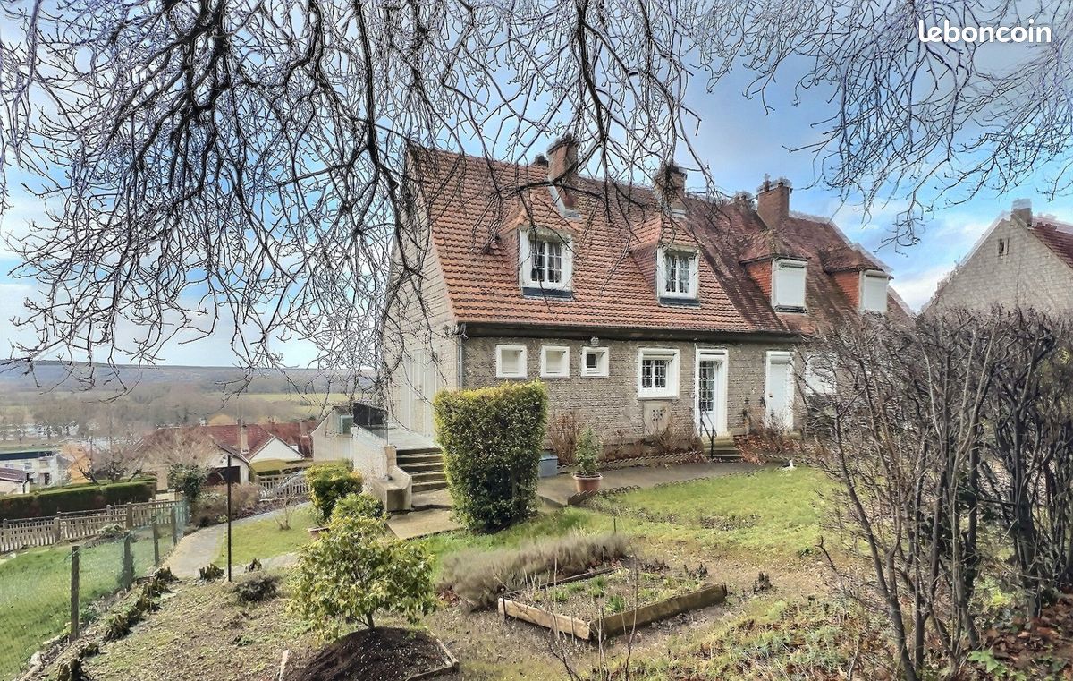 Maison 5 pièces 110 m² · à Le Trait · 110 m² · 165 000 €