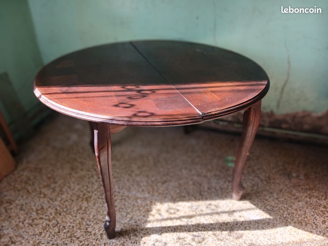 Table ronde avec extension en bois (image 1)