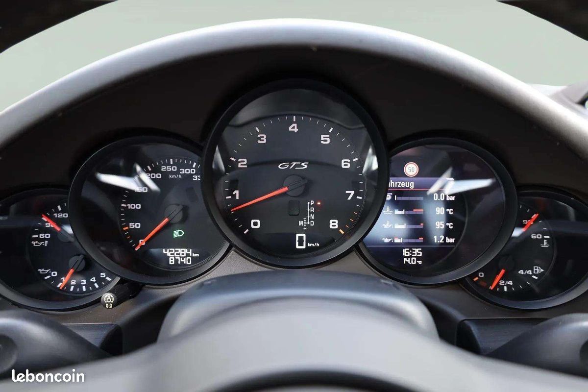 Porsche 911 TARGA 4 GTS * 450 ch * PDK * Burmester * PDLS+ * R20 (image 16)