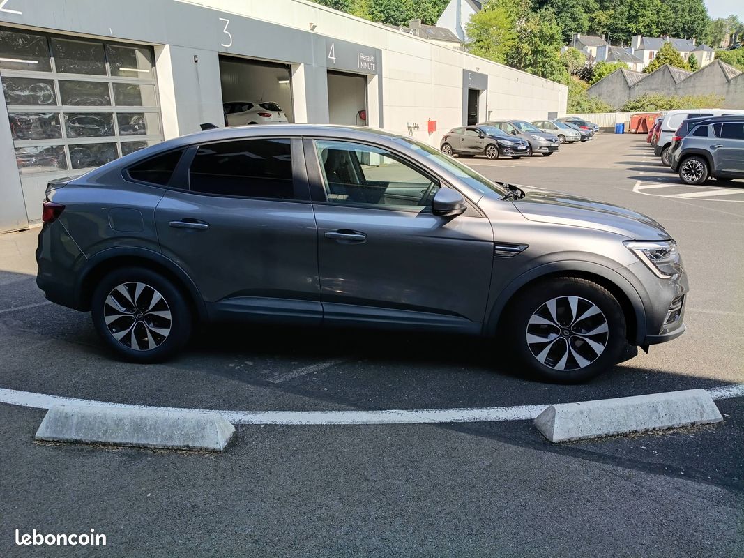 RENAULT Arkana E-Tech 145 Business (image 6)