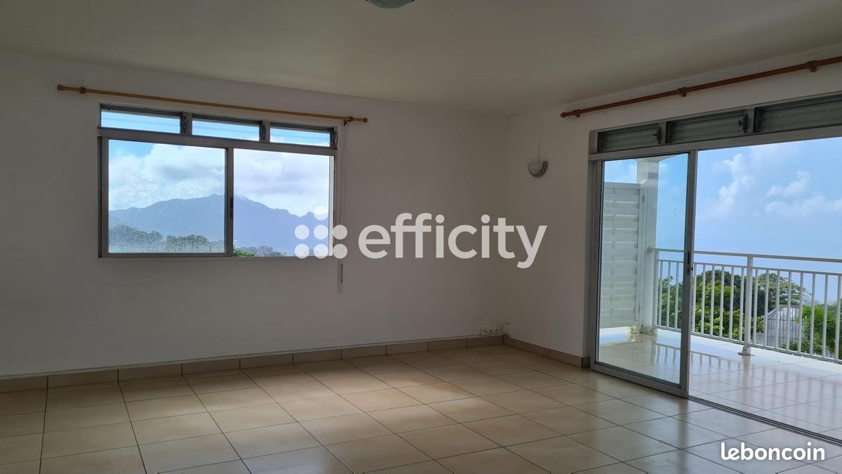 Appartement 3 pièces 86 m² · à Saint-Claude · 86 m² · 855 €