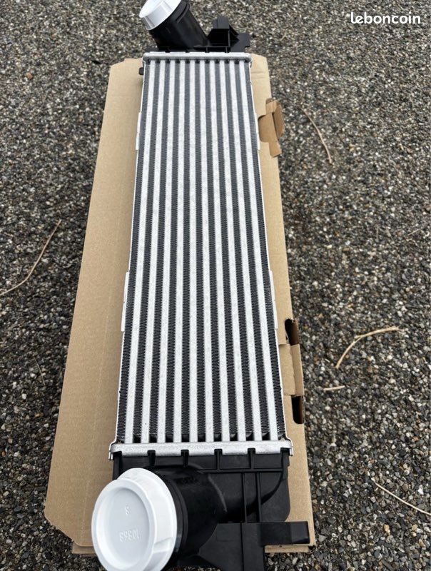 Radiateur intercooler NEUF B47 BMW Série G (image 2)