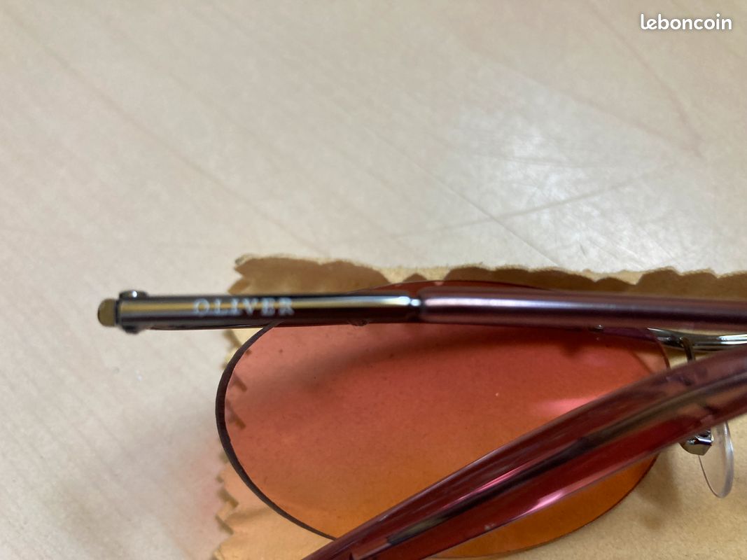 Paire de lunettes de soleil orange et rose de la marque OLIVER - neuve (image 3)
