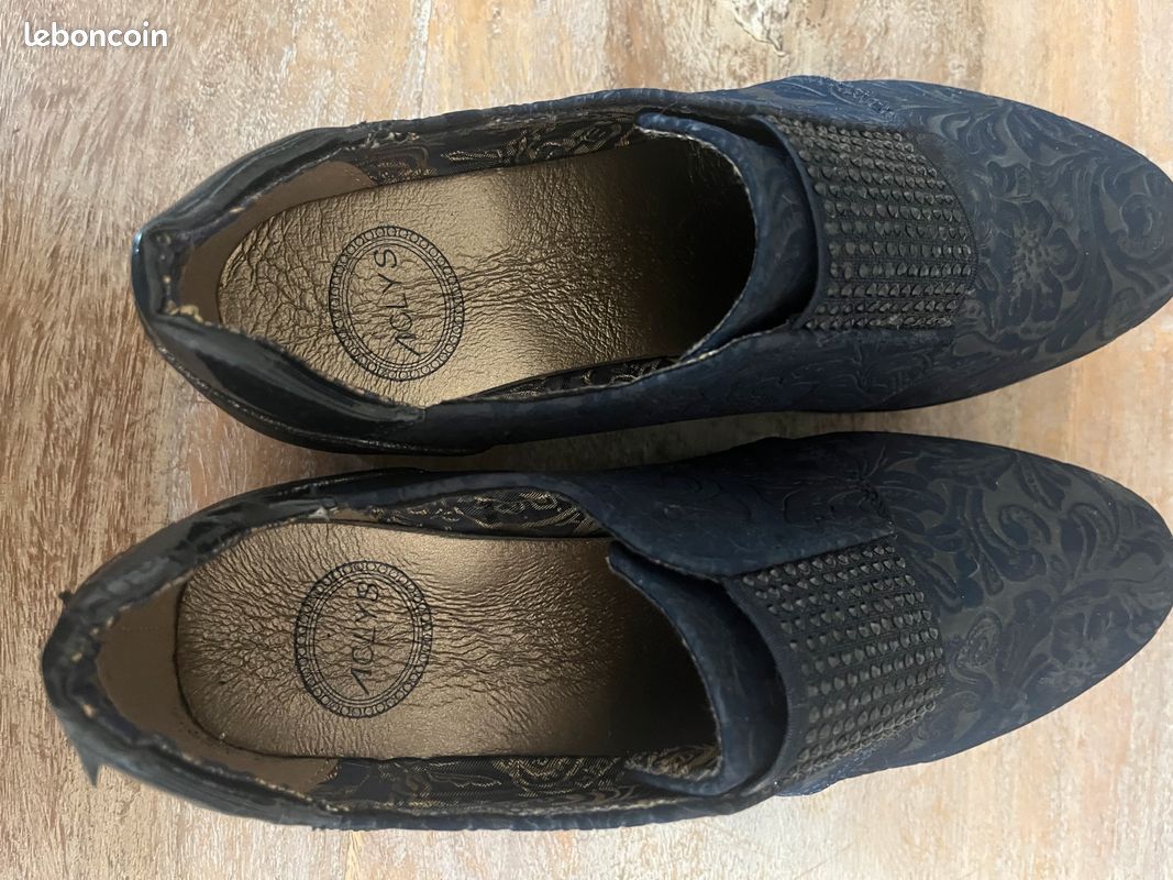 Chaussures bleues talon compensés (image 3)