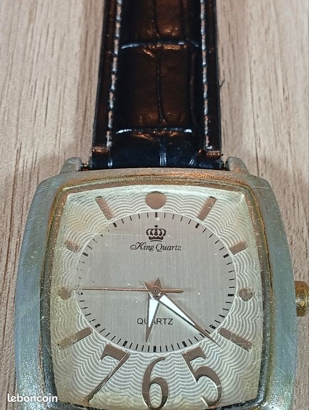 Montre Femme KING QUARTZ Neuve Avec Pile - Boîtier Titane Gris, Bracelet Cuir Noir - 3 ATM