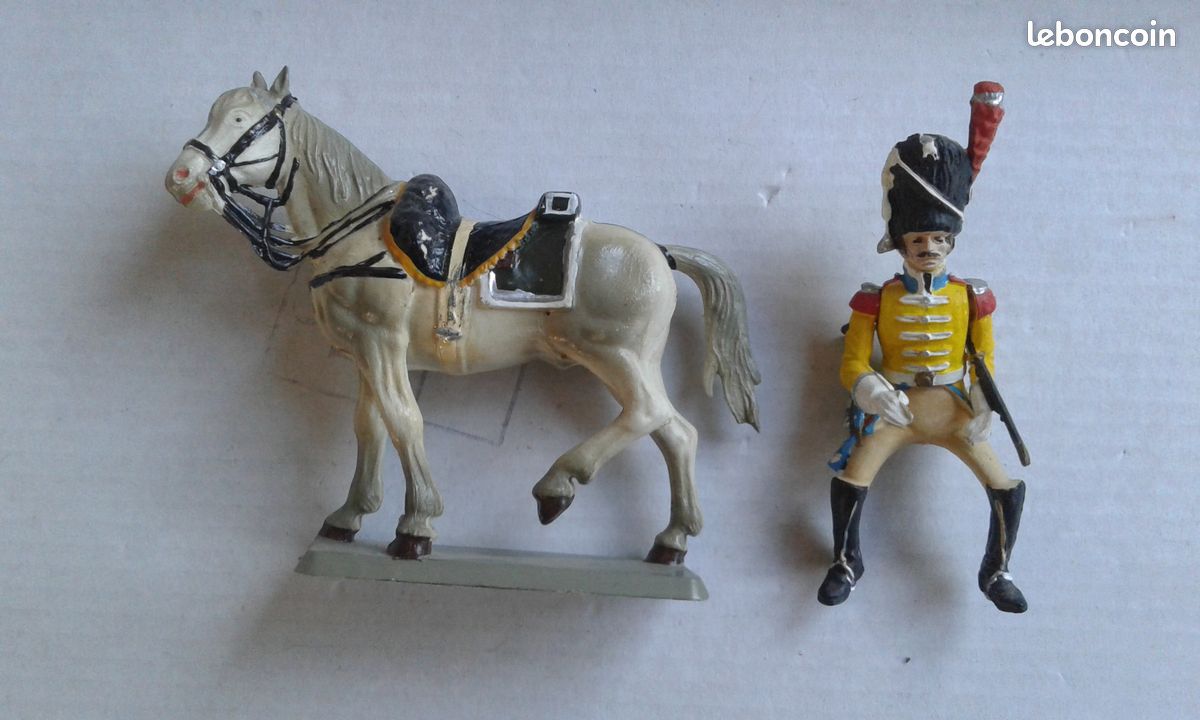 STARLUX EMPIRE PLASTIQUE 1966 / CAVALIER CUIRASSIER 5ème REGIMENT 1815