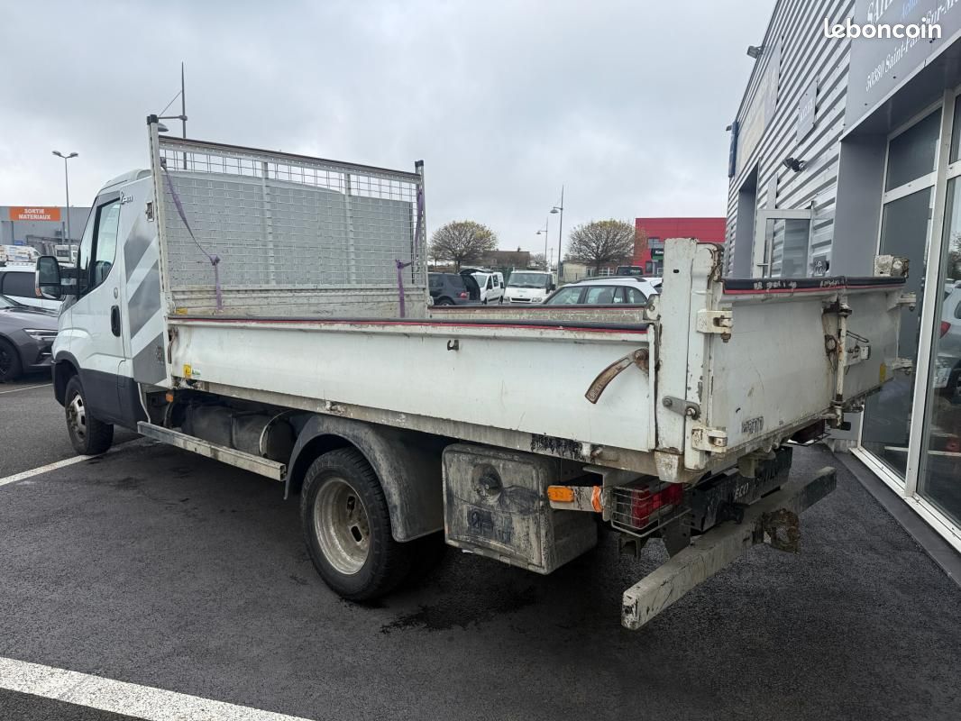 Iveco Daily CHASSIS CABINE 35 C 15H 150ch 3450 BVM6 (image 3)