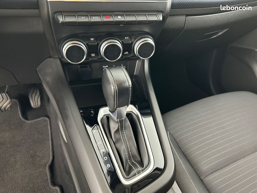 RENAULT Arkana E-Tech hybride 145 - 22 Techno (image 13)