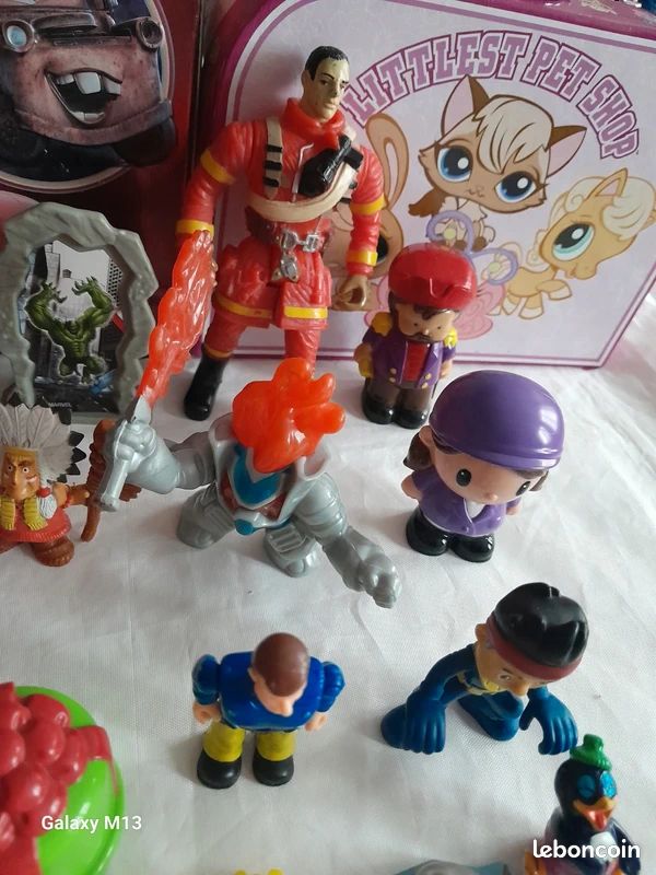 Lot de diverses figurines pour enfants (image 4)