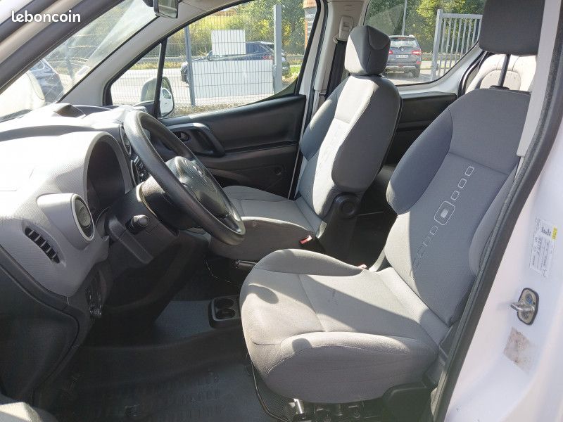 Citroen BERLINGO XL 1.6 BLUEHDI 100 CABINE APPROFONDIE CONFORT (image 8)