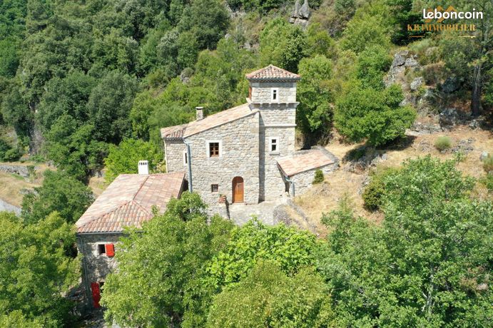 Propriété 10 pièces 190 m²