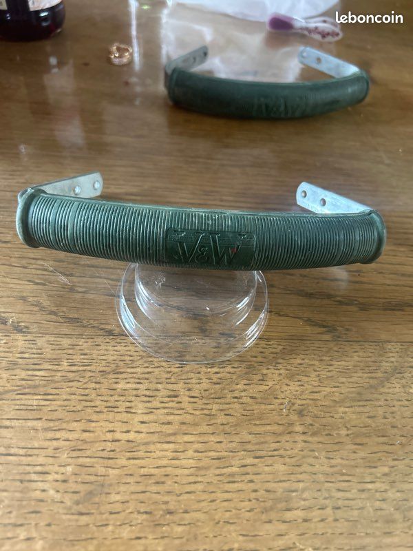 Poignée de selle de moto ancienne (image 1)