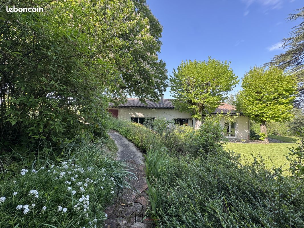 Maison 8 pièces 262 m² · à Castres · 262 m² · 660 000 €
