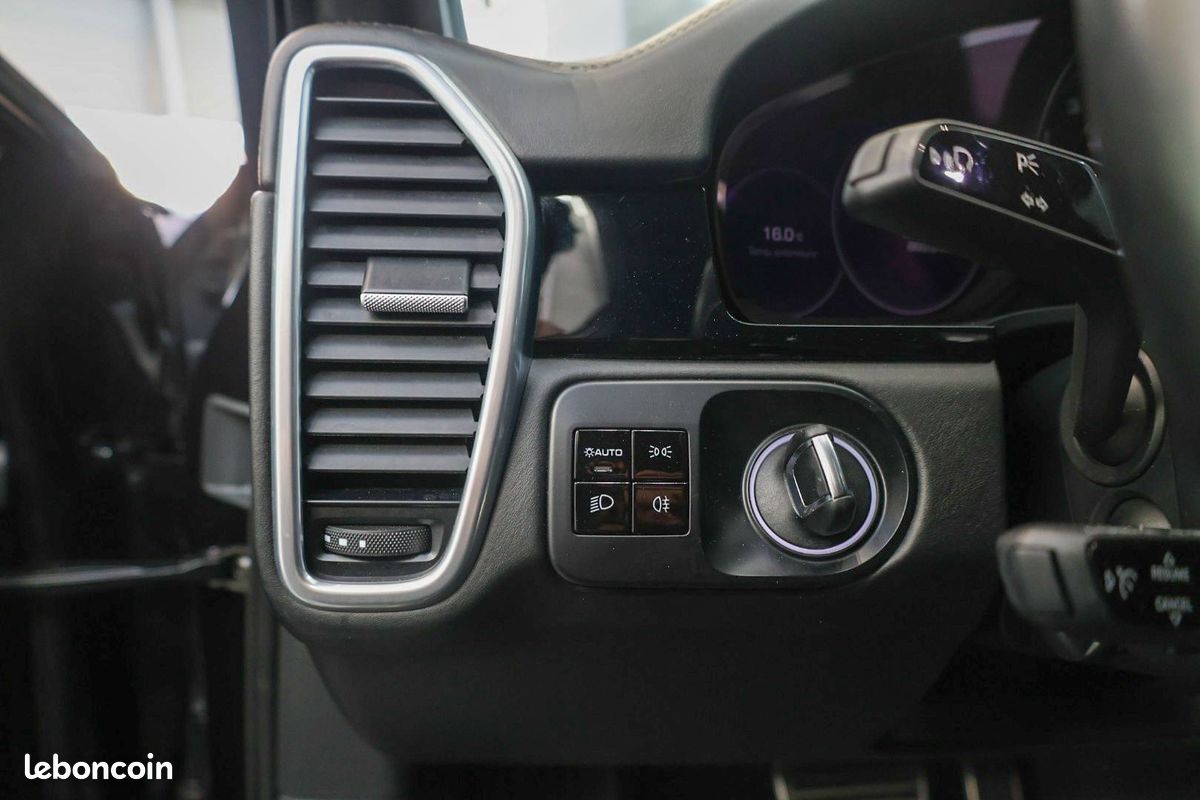 PORSCHE Cayenne Coupe E-Hybrid 4.0 V8 680 ch Tiptronic BVA Turbo S (image 13)