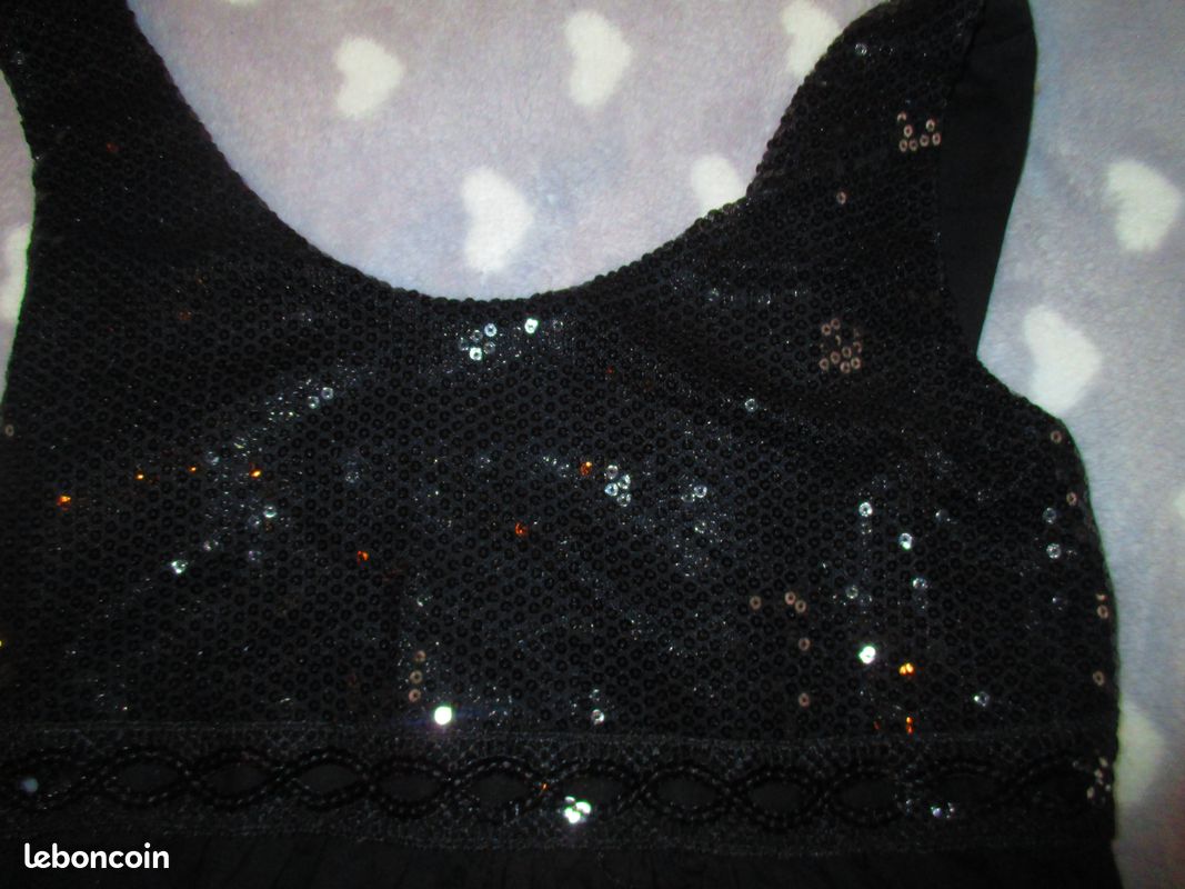 Haut noir avec brillants Neuf T40/42 (image 2)