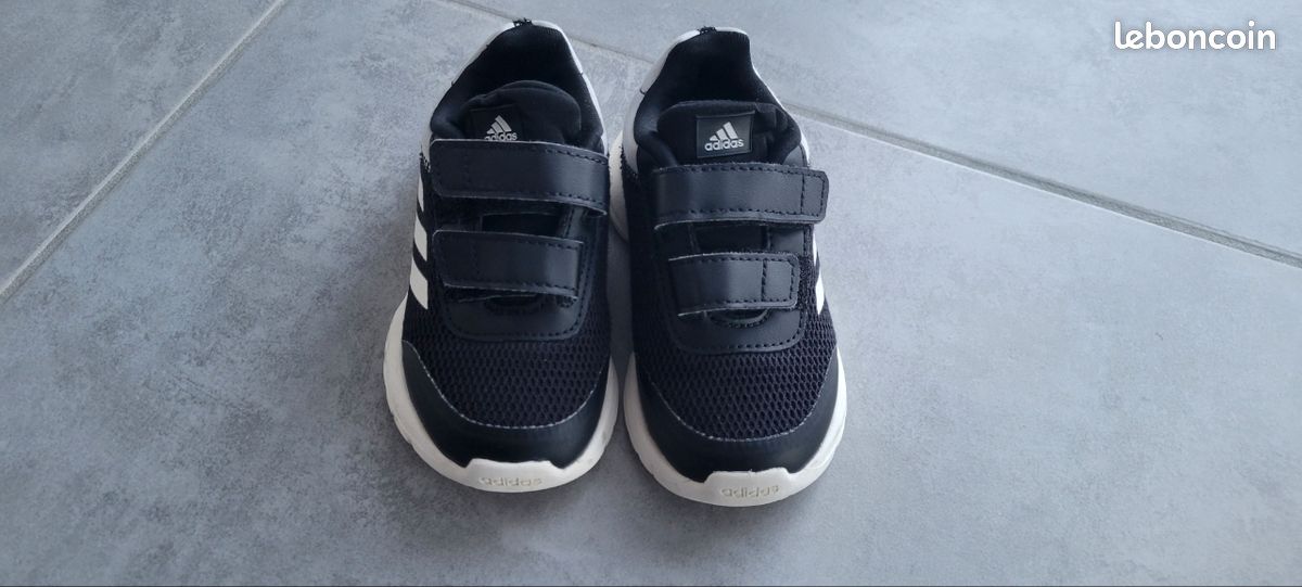 Basket chaussures Pointure 23 ADIDAS Chaussures