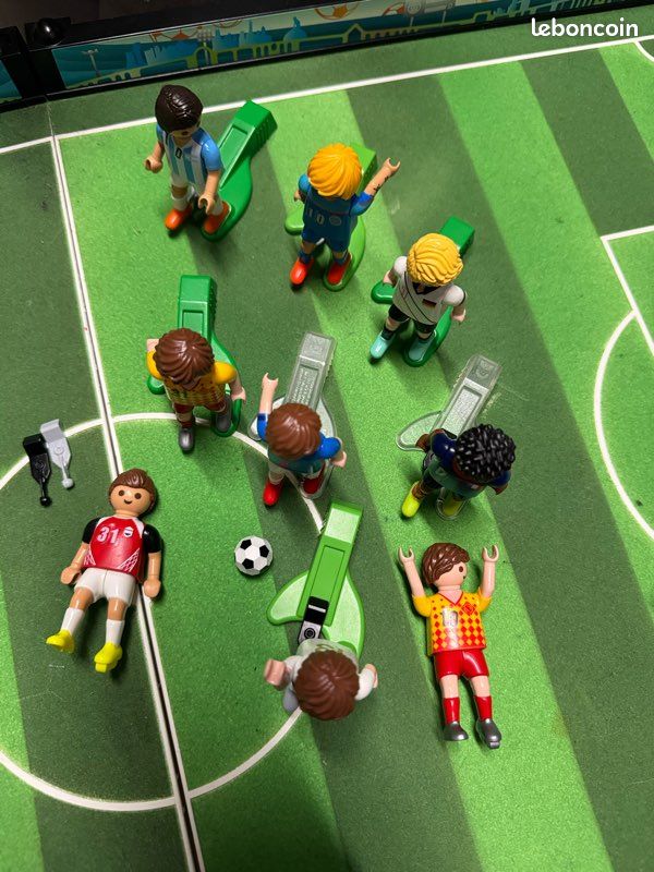 Playmobil Grand Terrain De Football Transportable – 2 Buts, Gardiens, Joueurs Mobiles – Dès 4 Ans
