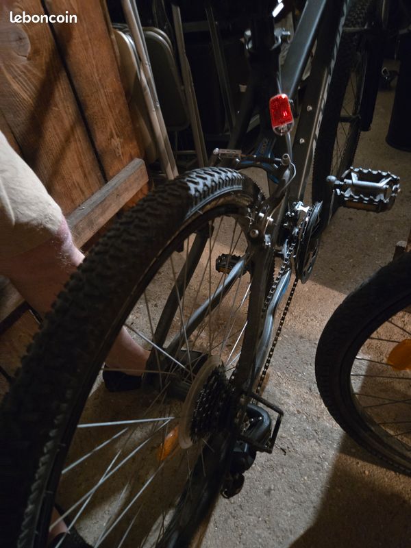 Vélo VTT Rockrider 340 très peu utilise (image 3)