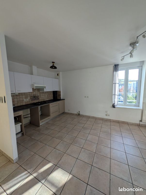 Appartement 4 pièces 87 m² · à Yssingeaux · 87 m² · 660 €/mois