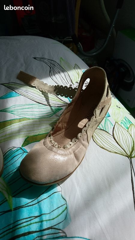 Chaussures femme ou enfant (image 7)