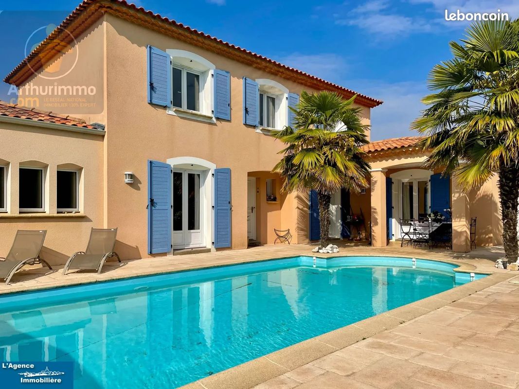Maison 7 pièces 235 m² · à Saint-Philbert-de-Grand-Lieu · 235 m² · 618 000 €