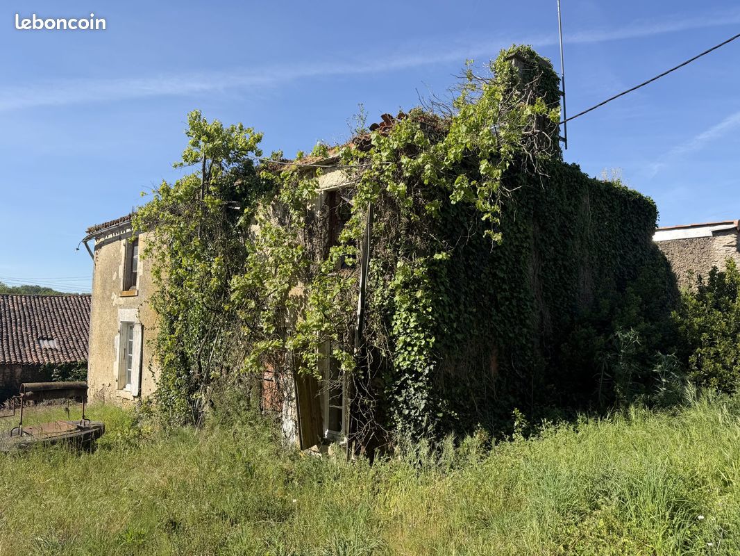 Maison 2 pièces 65 m² · à Cheffois · 65 m² · 13 000 €