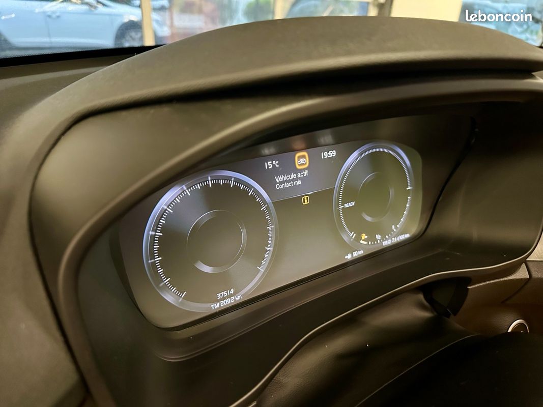 Volvo XC40 T5 Recharge 180+82 ch DCT7 ULTIMATE toit ouvrant Swaroszky harman Kardon TVA RECUP garantie 12 mois (image 5)