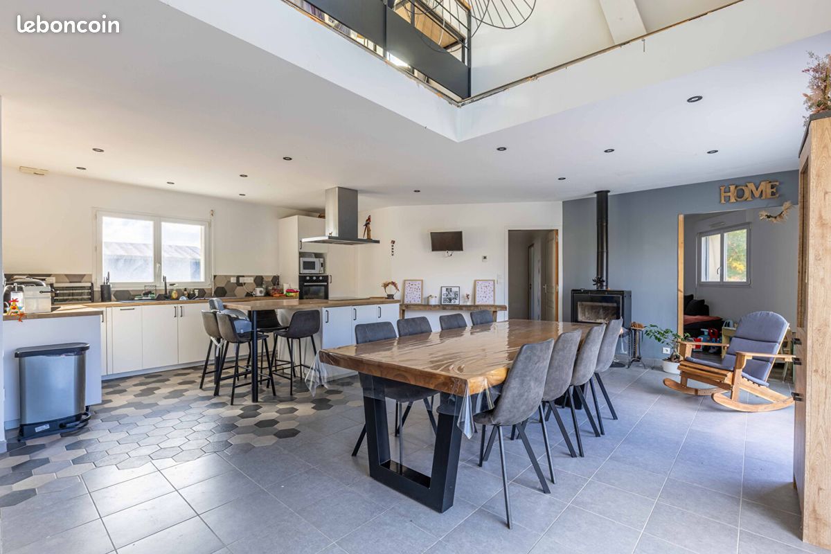 Maison 7 pièces 156 m² · à Retiers · 156 m² · 314 400 €