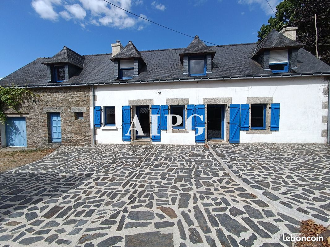 Maison 6 pièces 123 m² · à Sainte-Brigitte · 123 m² · 267 000 €