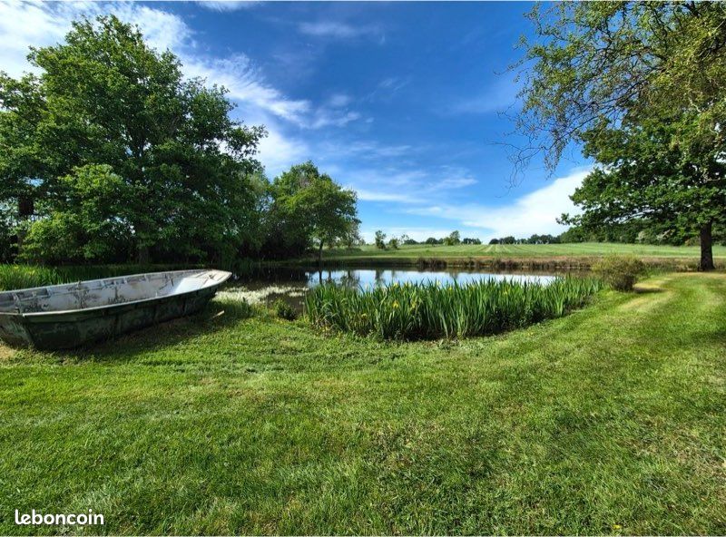 Terrain de loisir avec étang · à Val d'Erdre-Auxence · 80 000 €