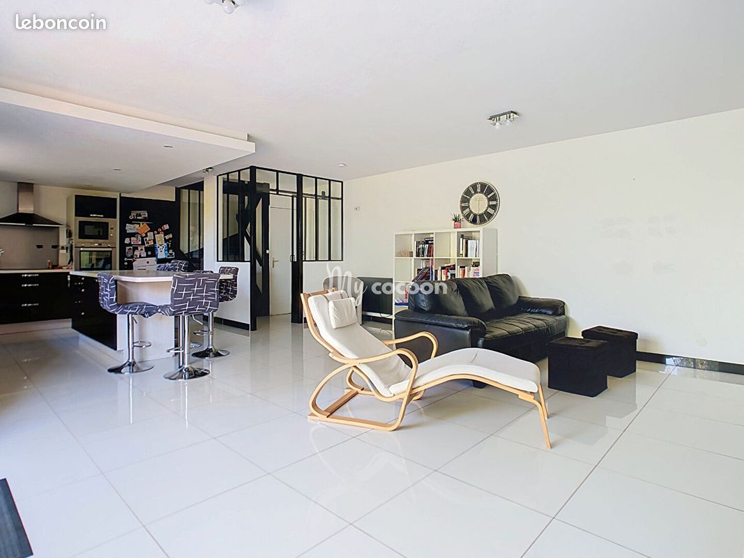 Maison 8 pièces 158 m² · à Ambérieu-en-Bugey · 158 m² · 334 000 €