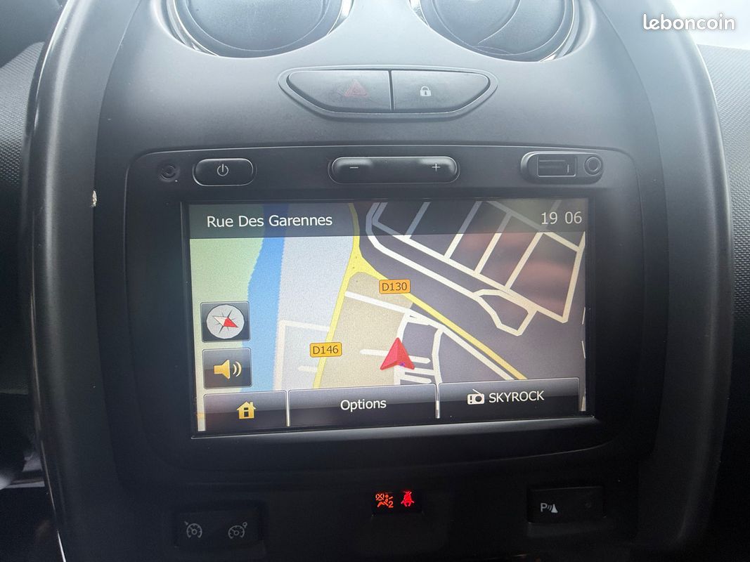 Dacia duster prestige phase 2 1.2i - 16v turbo tce 125cv 4x2 2015 (image 12)