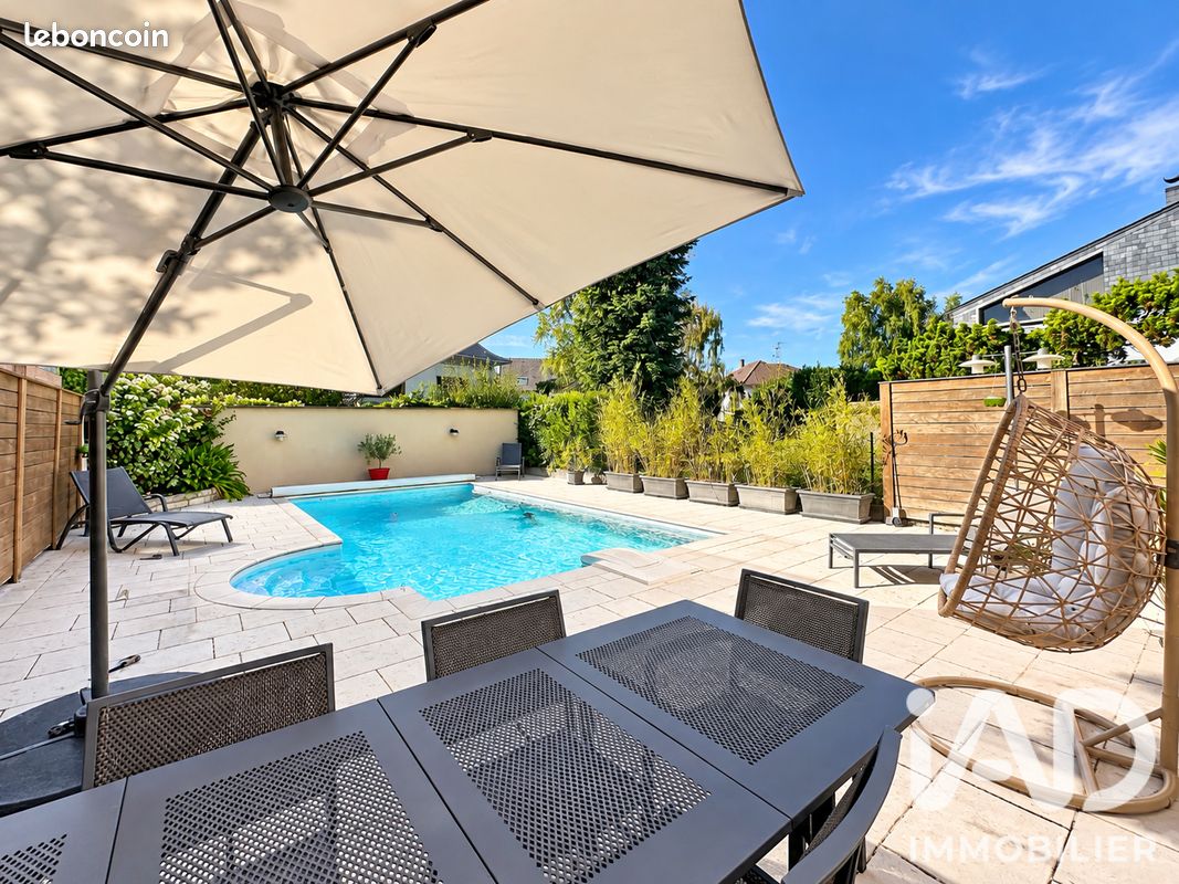 Maison 8 pièces 275 m² · à Strasbourg · 275 m² · 1 138 000 €