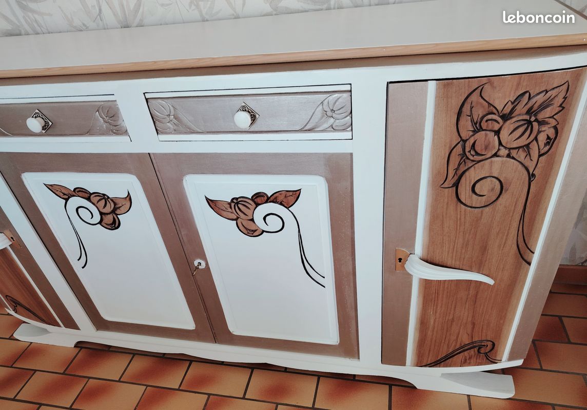 Vide maison Beau buffet art déco en noyer (image 4)