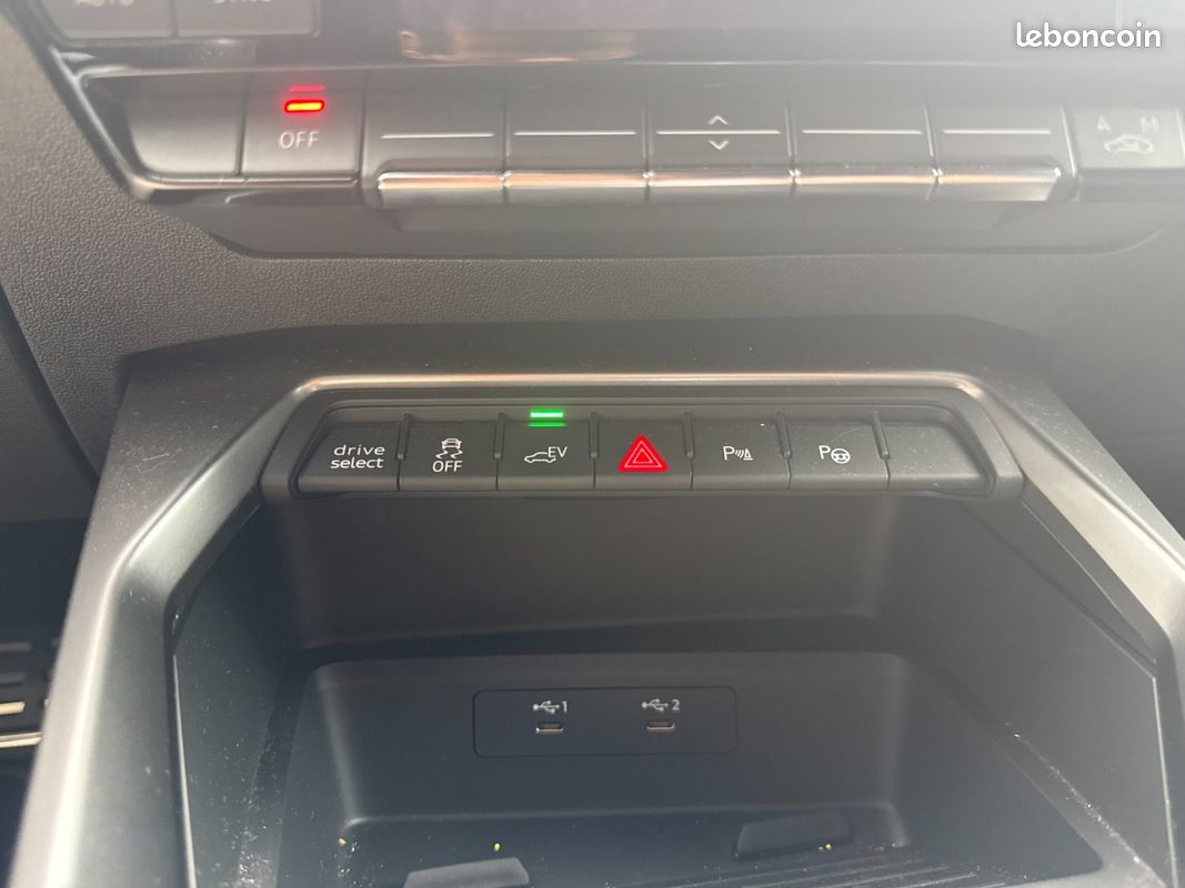 AUDI A3 SPORTBACK 40 TFSIe 204 Plug In Hybrid S tronic 6 S Line - Régulateur / Caméra de Recul / Révision OK / CT O (image 22)