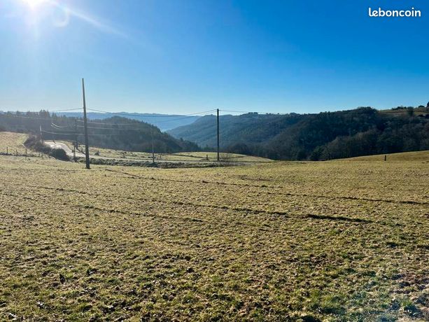 Terrain 1 900 m² Neuville