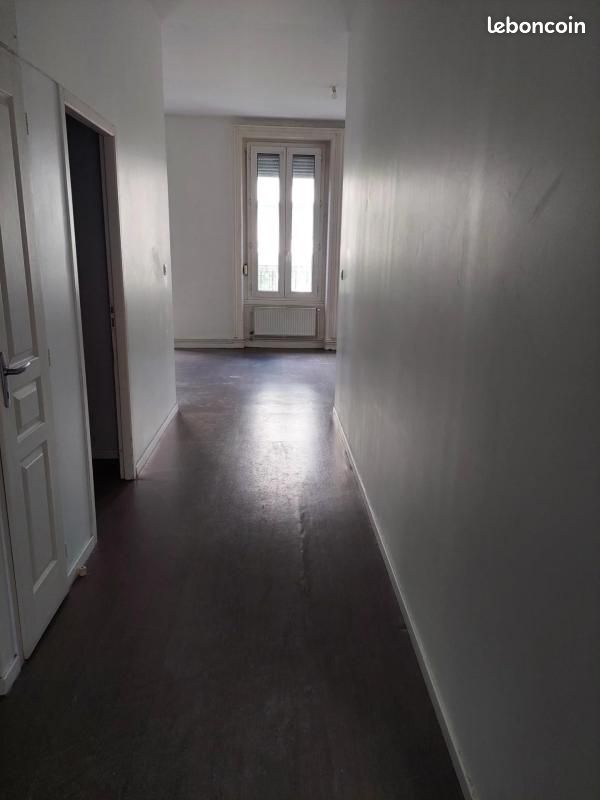 Appartement 3 pièces 77 m² · à Saint-Étienne · 77 m² · 643 €