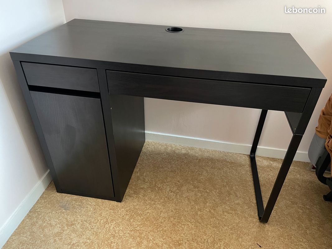 Bureau brun noir MICKE Ikea (image 1)