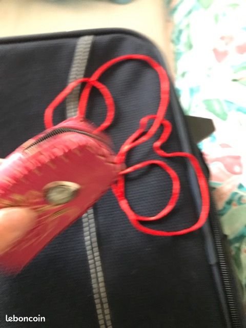 Pochette rose en cuir avec montre incluse (image 2)