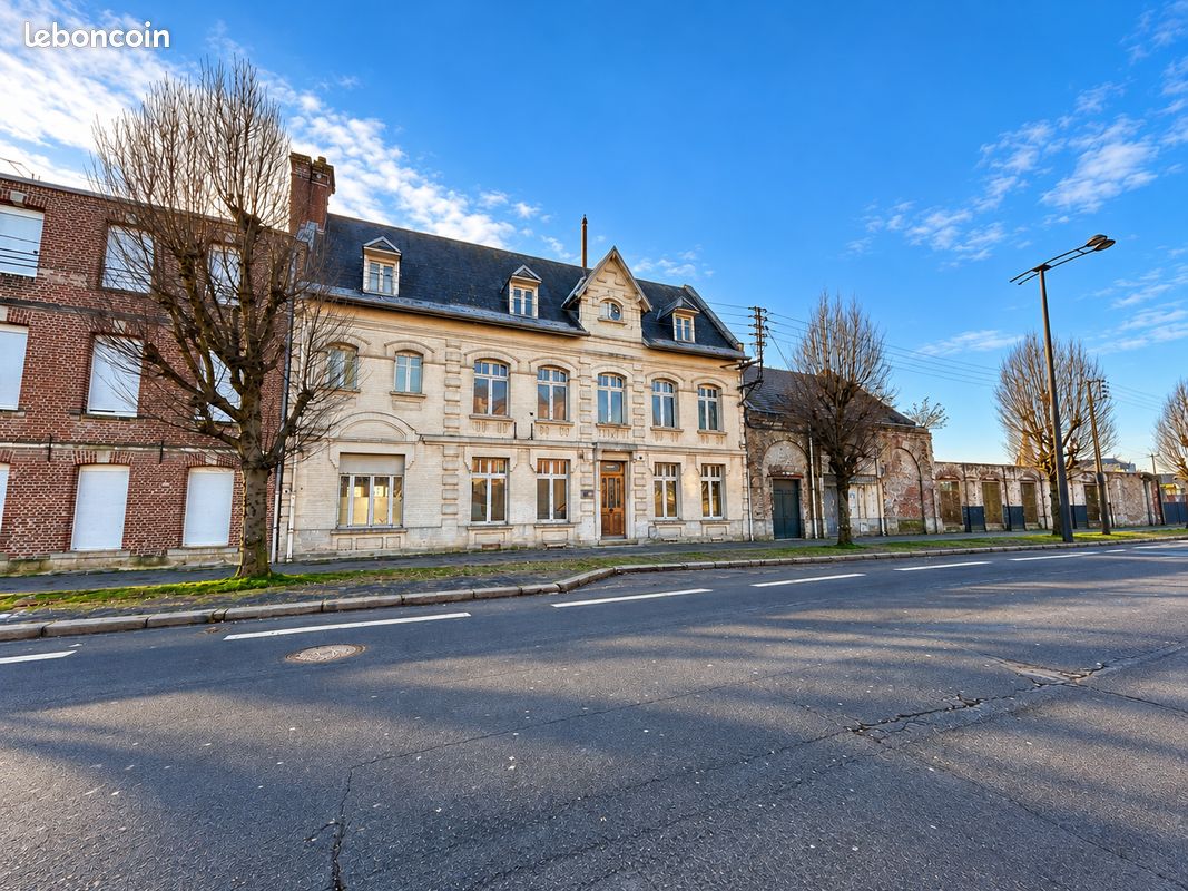 Immeuble 10 pièces 390 m² · à Saint-Quentin · 390 m² · 160 000 €