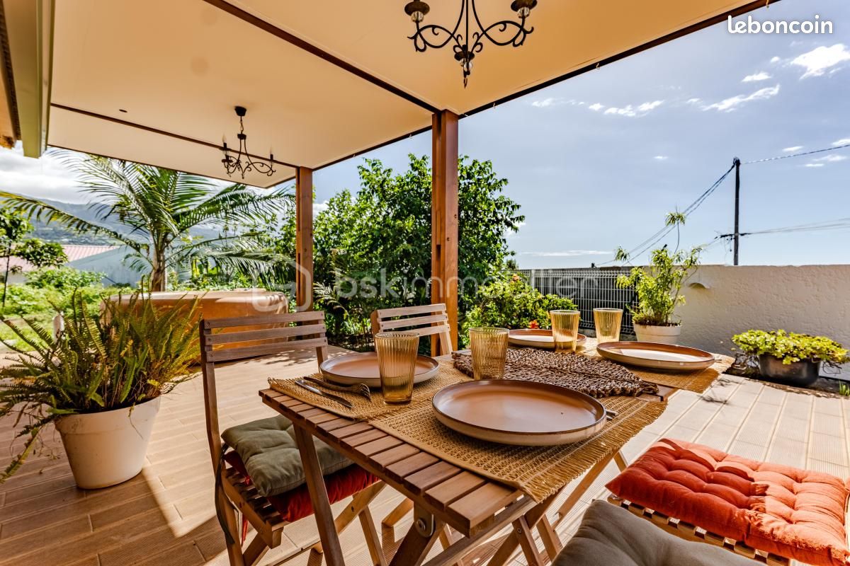 Maison 6 pièces 200 m² · à Sainte-Marie · 200 m² · 580 000 €