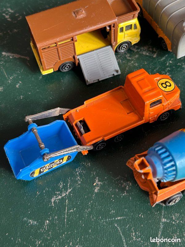 Camion Jungle Truck Majorette Vintage - Avec 20 Éléments Et 15 Personnages - Rare