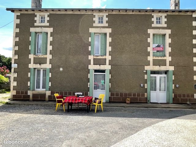 Maison 7 pièces 153 m² · à Champniers · 153 m² · 105 900 €