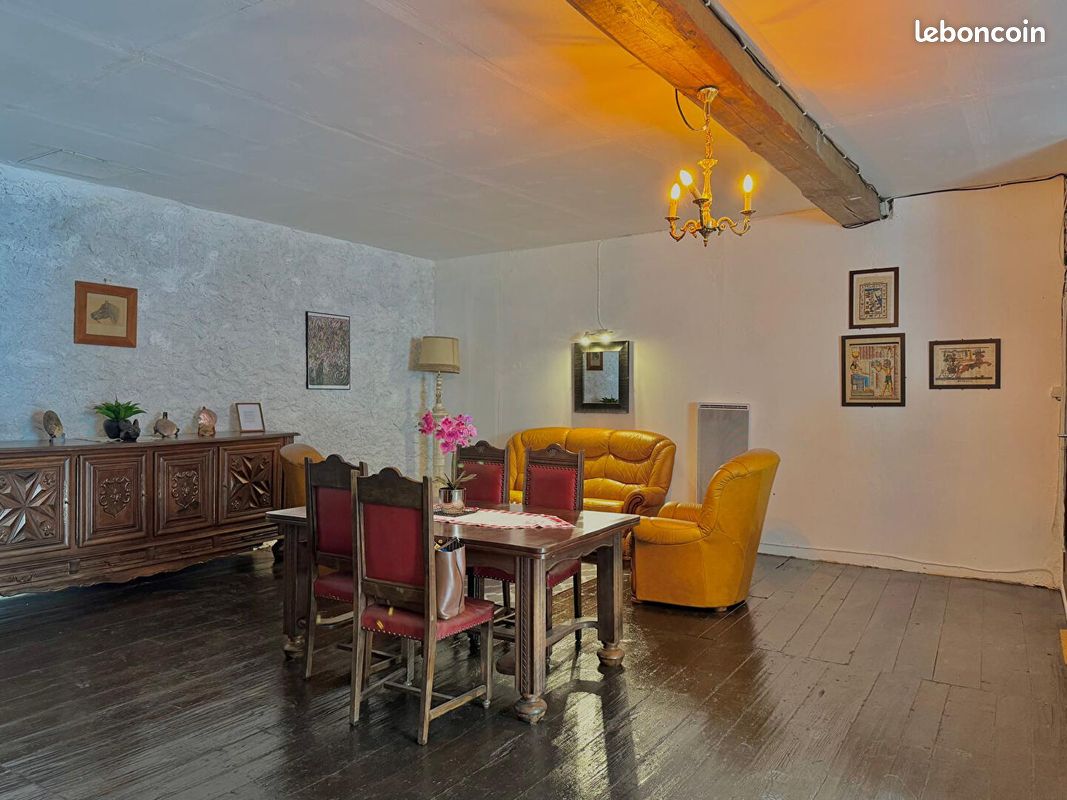Maison 3 pièces 84 m² · à Bélesta · 84 m² · 80 000 €