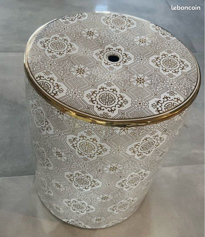 Table d appoint en céramique (image 2)